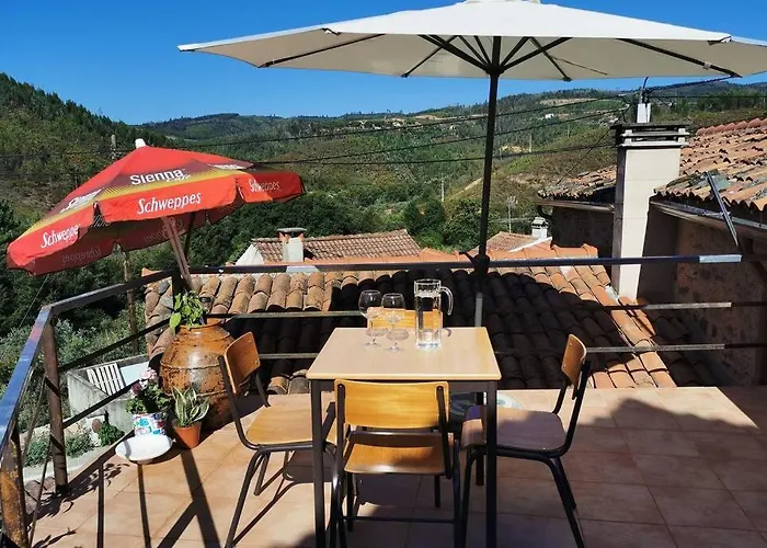 בית נופש Casa Do Linho 400 Year Old Country אוליירוס